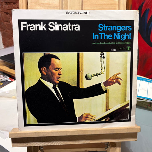 Frank Sinatra- Strangers In The Night