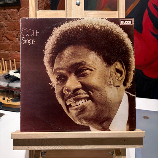 Freddy Cole Sings