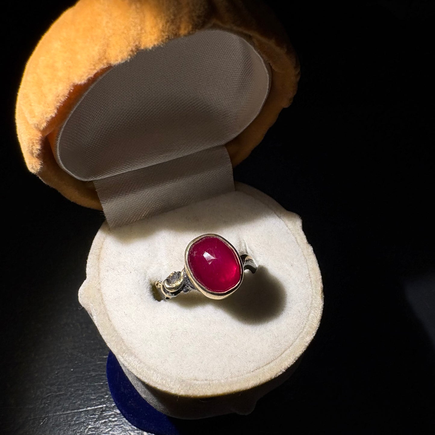 Ruby Yüzük